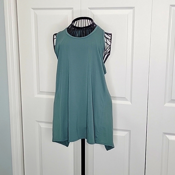 Athleta Teal Tank with Criss Cross in Back - Size Small - Picture 2 of 4